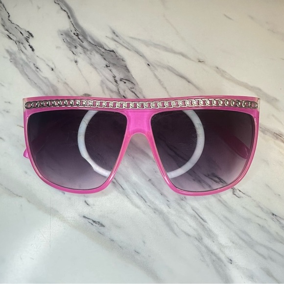 Oversized Chain Accent Dark Shade Glasses - Pink - Picture 2 of 9
